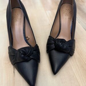 Sam & Libby Black Knot-Accent Pointed Toe Pumps sz 8.5